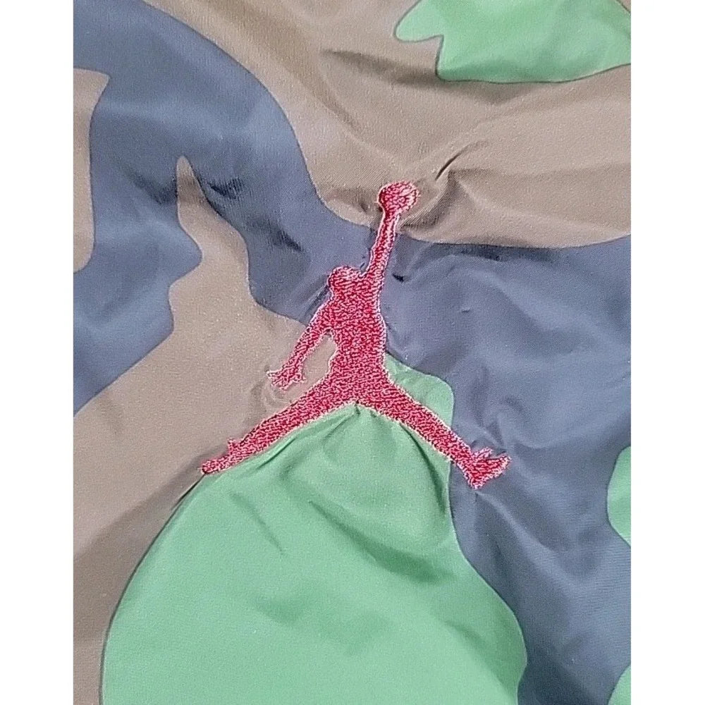 Nike Air Jordan Youth Boys Small Full Zip Jacket‎ Camo Hooded Windbreaker